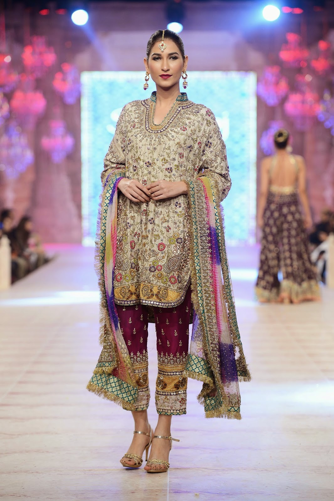 Karma Red's 'The Lotus Raj Collection' at PLBW 2014 | Pakistan fashion ...