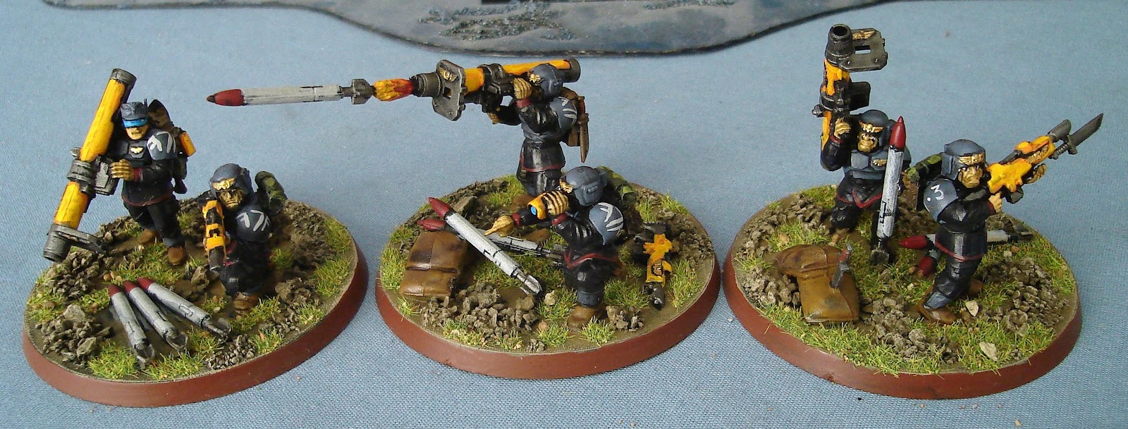 Mordian 7th Regiment Imperial Guard Heavy Weapon Teams and Sentinels painted