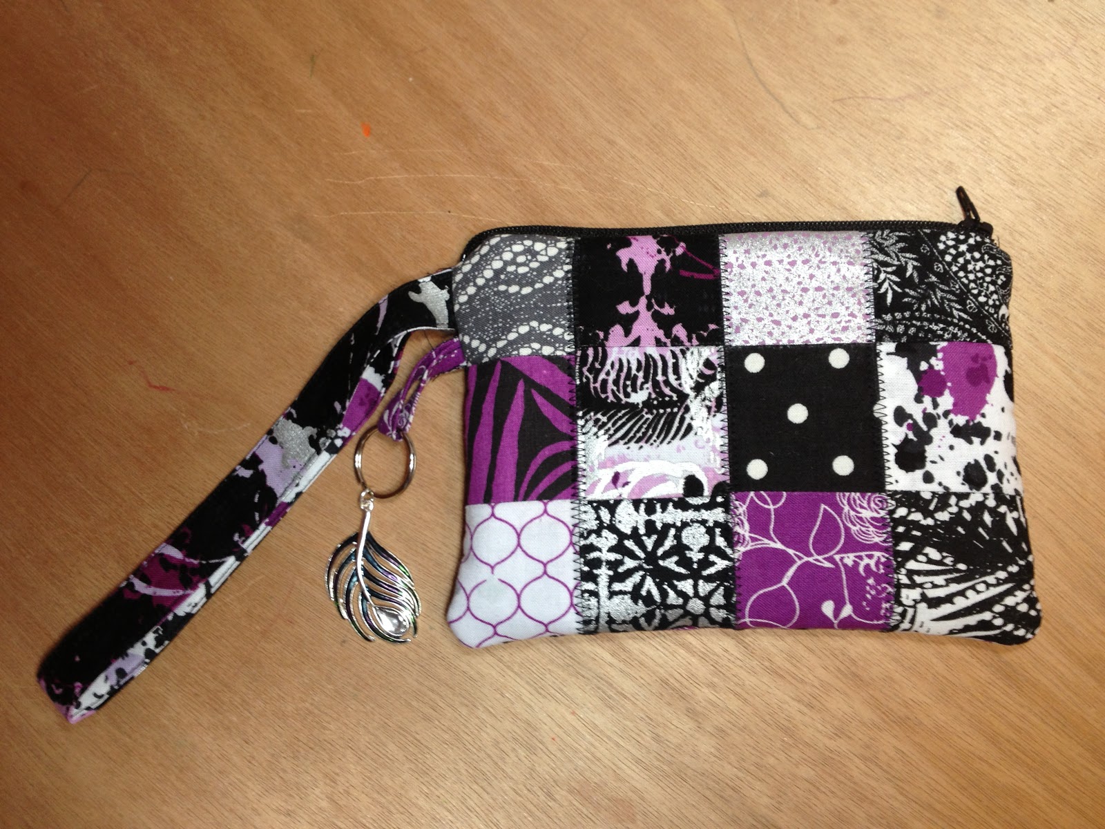 Olives Originals Small Zipper Wristlet