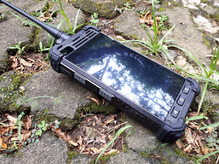 Hape Outdoor Runbo M1 Walkie Talkie DMR VHF Android 4G LTE IP67 Certified