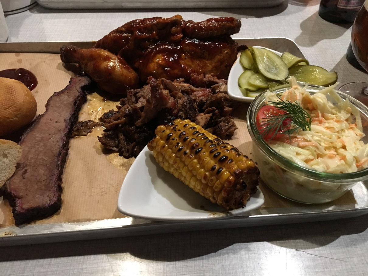 Frankfurt am Main food guide Dicke Wutz American Barbecue at Osthafen