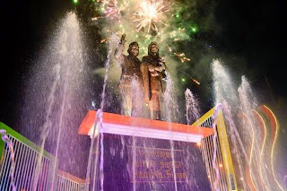 Monumen Cinta Sejati Habibie-Ainun Didirikan di Parepare Monumen Cinta Sejati Habibie-Ainun Didirikan di Parepare