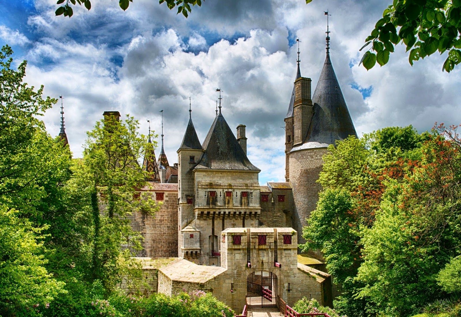 Travel & Adventures Burgundy ( Bourgogne ). A voyage to Burgundy