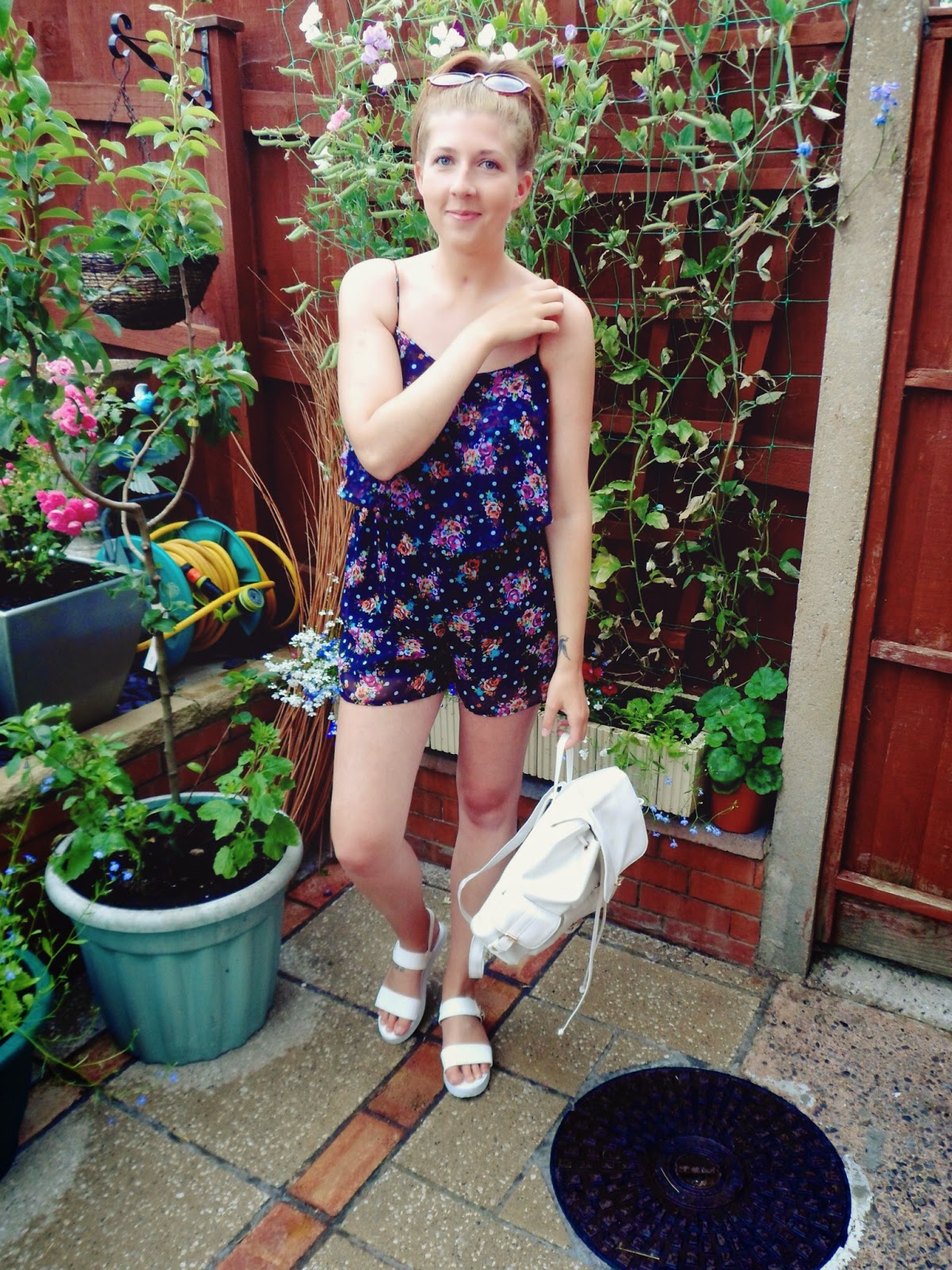 fashion, fashionbloggers, fbloggers, floral, ootd, outfitoftheday, playsuit, primark, rucksack, sunglasses, whatibought, whatimwearing, whatiwore, wiw