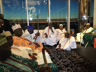 8 Photos: Americans file out to catch a glimpse of visiting Ooni of Ife