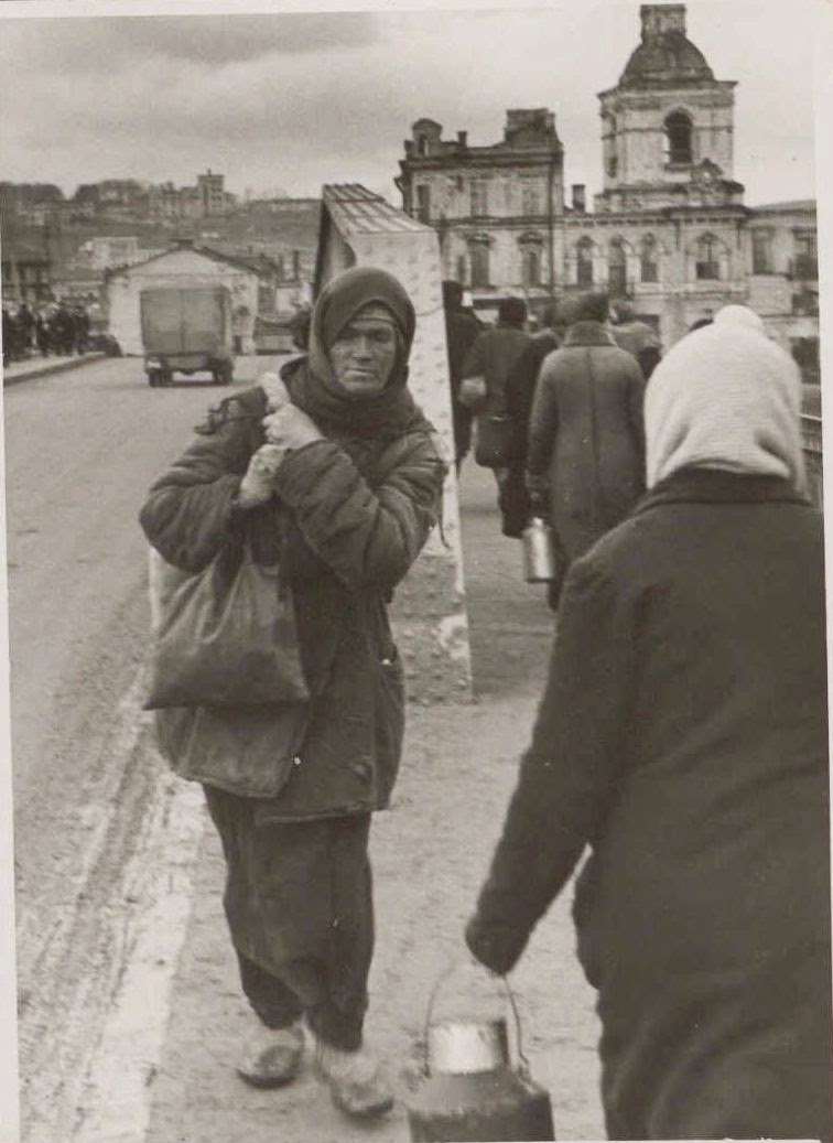 немецкое кладбище в германии 1943. оккупированный смоленск 1943. витебск оккупация. оккупированный смоленск в цвете 1941-43. оккупация отзывы.