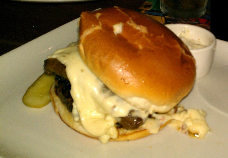 Hamburger Hunter Yard House's burger in Hallandale was a pleasant surprise