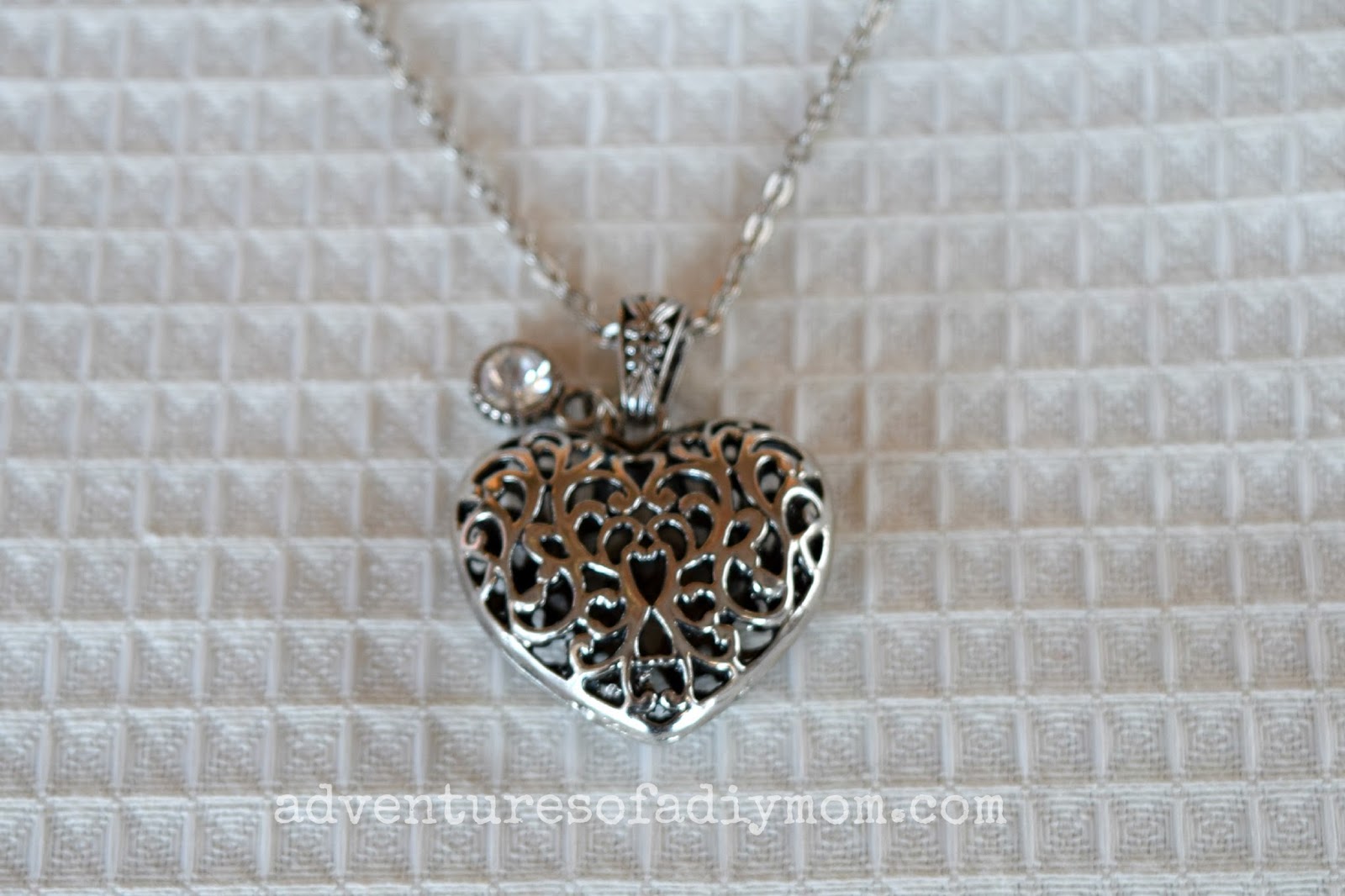 Valentines Necklace - Adventures of a DIY Mom