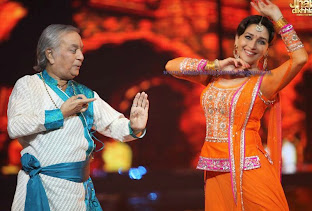 Madhuri dancing with Birju Maharaj