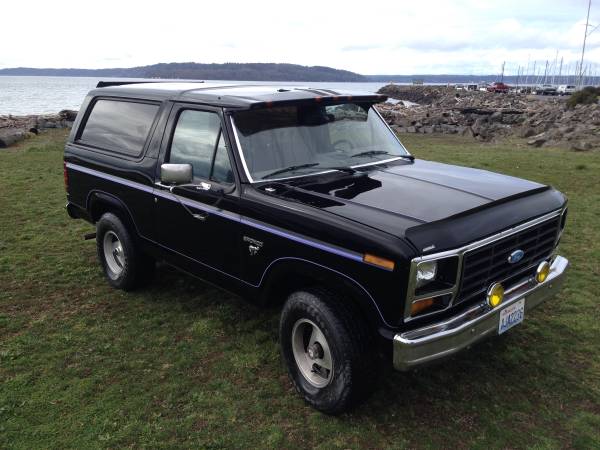 1970 Ford Bronco Casually Sitting On Military Grade Hummer H1 Wheels Cars Hummer Cars Ford Bronco Hummer H1