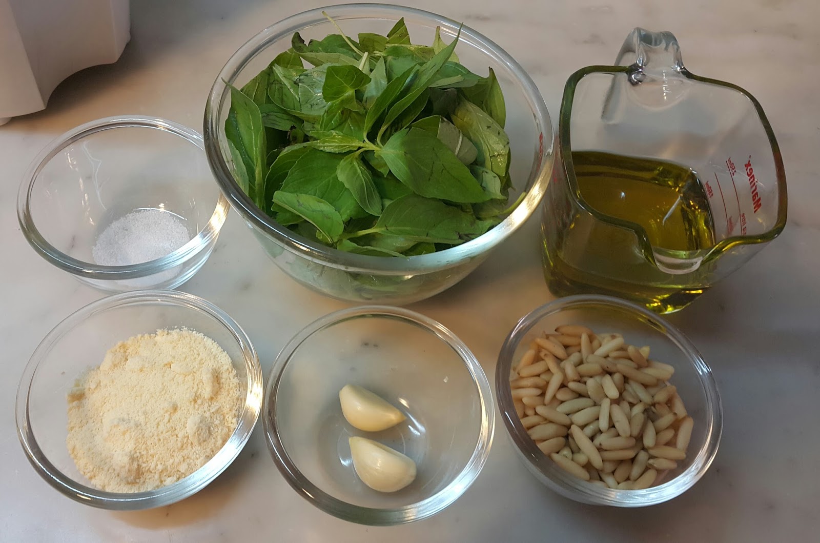 مطبخ ضياء قيسي Diaa Cooks Arabic Pesto Sauce صلصة البيستو