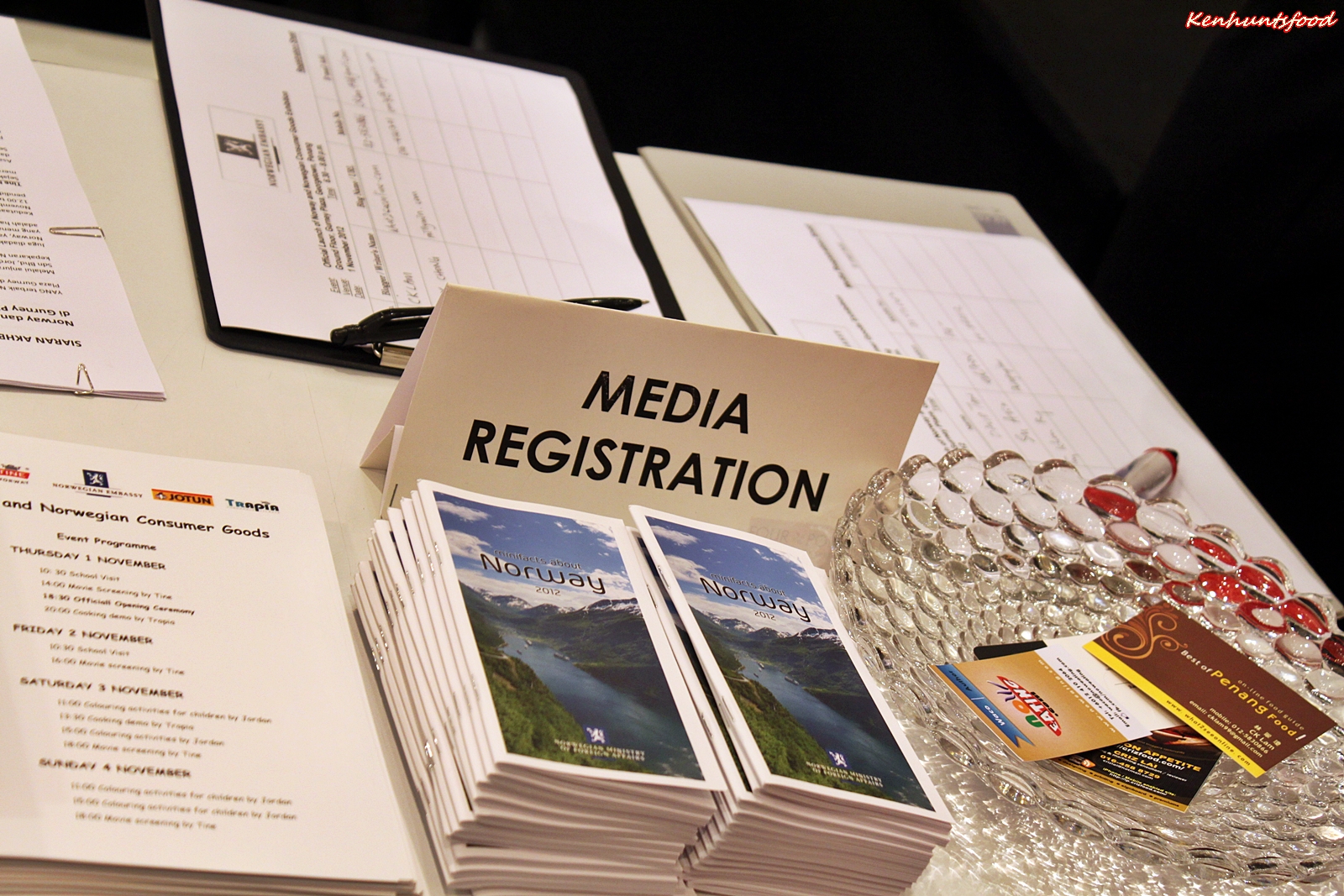 средства массовой информации на английском языке. World skate federation. бизнес консалтинг. интернет сми. Media registration.