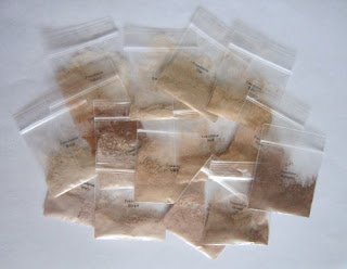 samples of mineral makeup