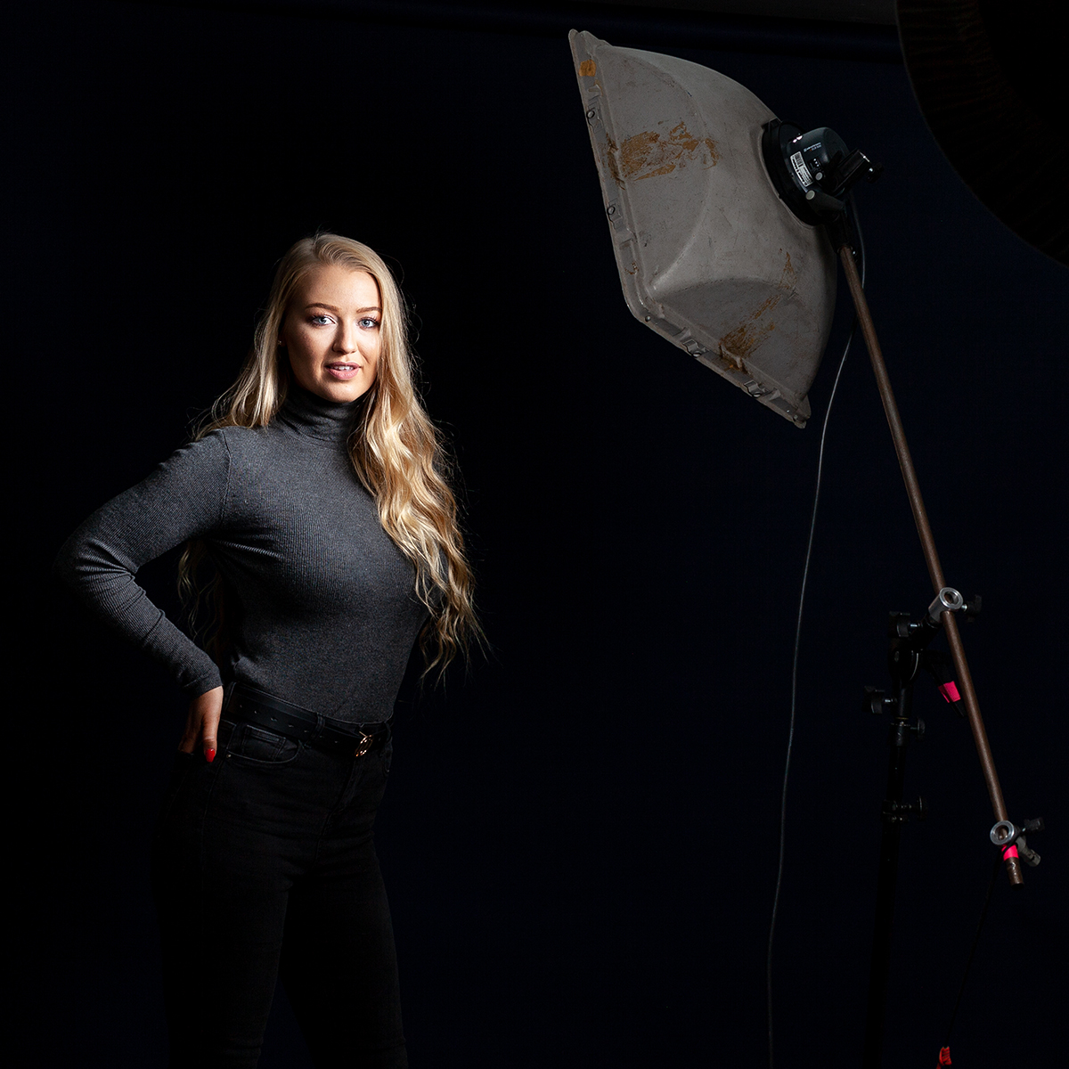 Elinchrom ELB500 TTL in the studio with Lulu Cole