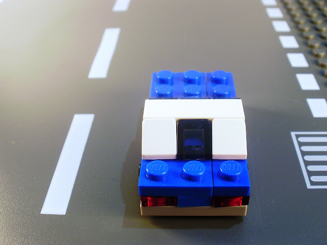 MOC LEGO micro escala carro azul