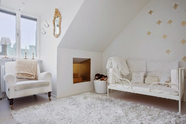 Chic and stylish white Carpet