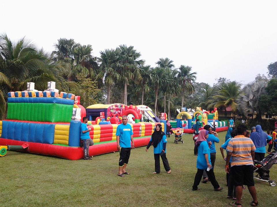 Inflatables bouncing castle Malaysia: Pakej Family Day 