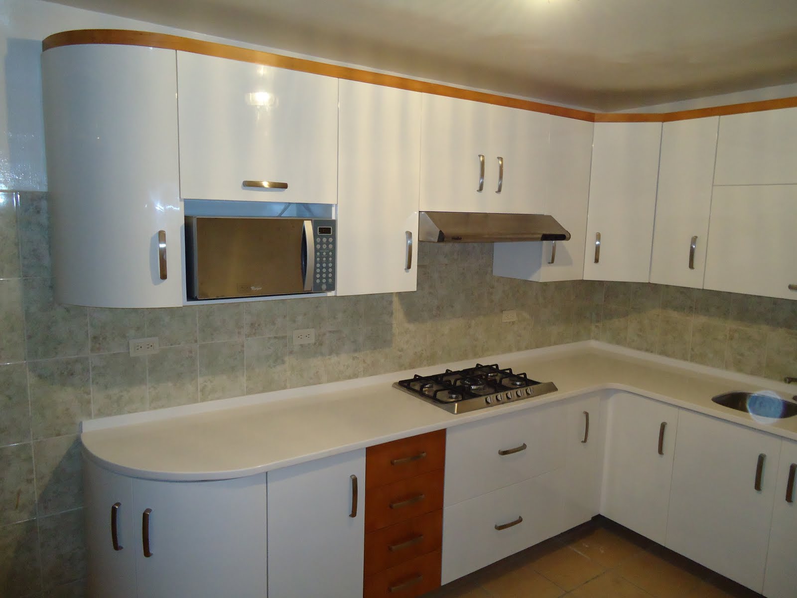 heynez cocinas modernas: DIFERENTES COLORES DE COCINA MISMO DISEÑO