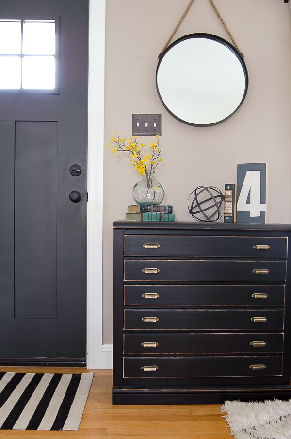 Vintage Market Recap and New Living Room Chest 