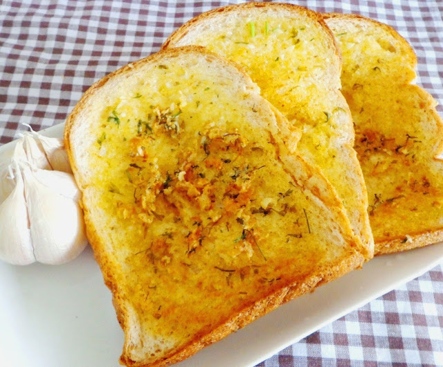 LIGHT BITEZ Homemade Garlic Bread Toast Smells Great Breath!