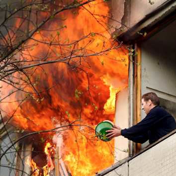 Funny Building Fire Photo 