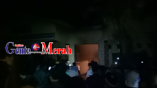 Warga Panik, Si Jago Merah Ngamuk di Balai Kampung Kotagajah