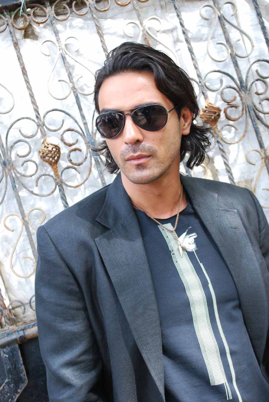 Celebrities Wallpaper: Arjun Rampal A Prodigy Actor of Bollywood