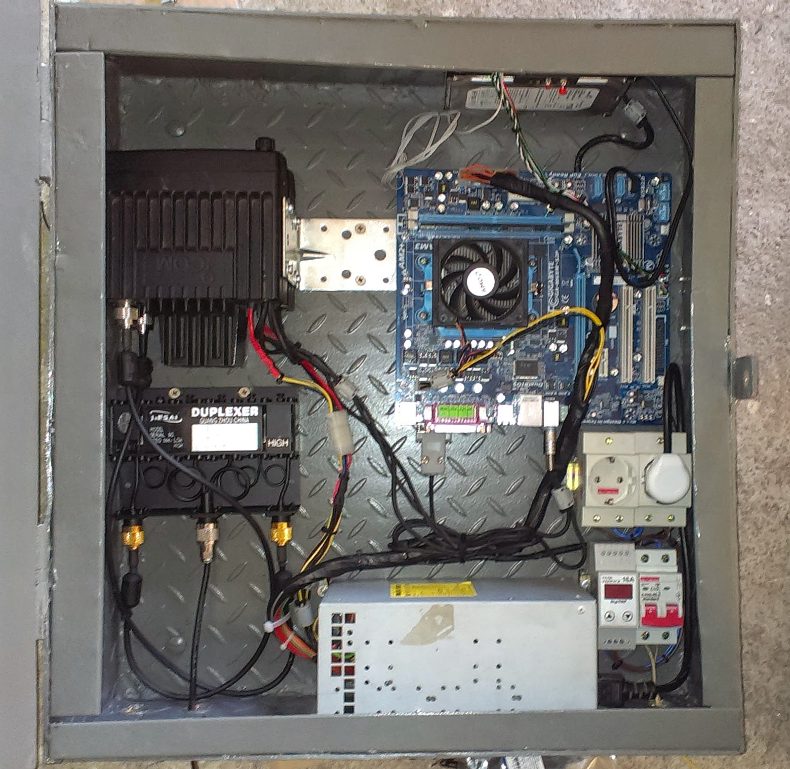 =_Radio-ТЕХНИК_=: Сборка и установка репитера R78 в Днепропетровске