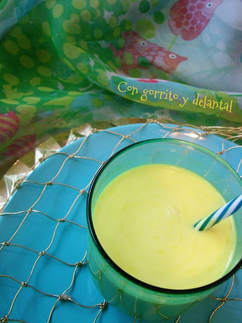 Golden milk o leche de oro Golden-milk-de-con-gorrito-y-delantal