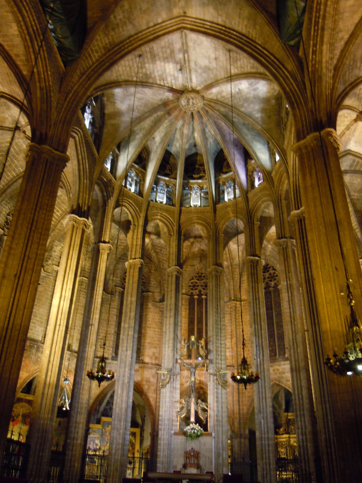 HISTORIA DEL ARTE : temas, imágenes y comentario: ** Catedral de Barcelona  y Sta. María del Mar.