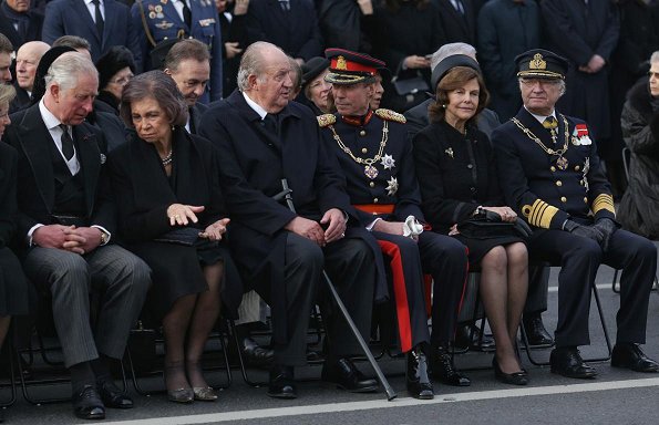 Queen Sofia, Queen Silvia, Queen Anne-Marie, Crown Princess Margareta, Prince Charles, Princess Elena