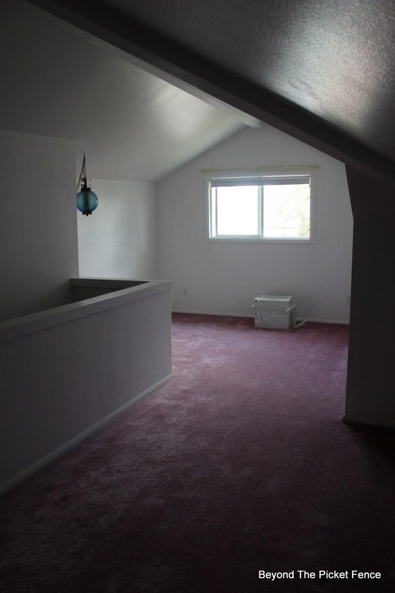 Beyond The Picket Fence Teen Attic Bedroom An Easy Vanity