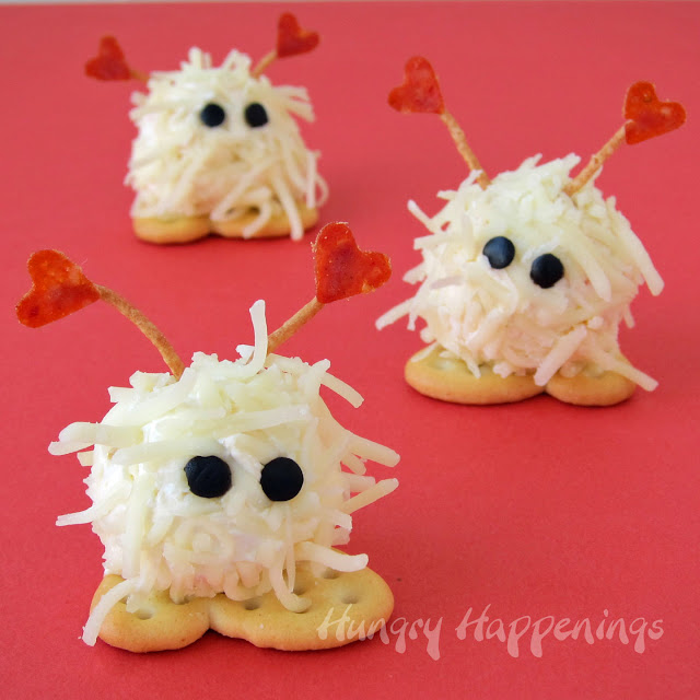 Mini+Warm+Fuzzy+Cheese+Balls,+cheese+ball,+Valentine's+Day+food,+valentines+day+recipes+copy.jpg