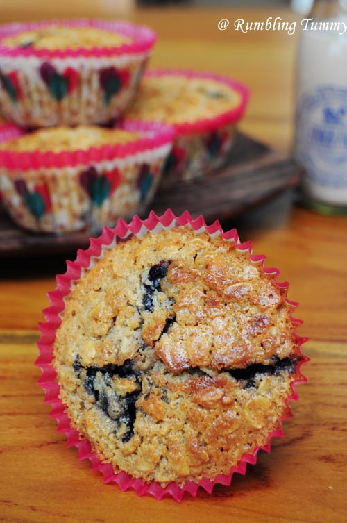 Rumbling Tummy: Blueberry Oatmeal Muffin