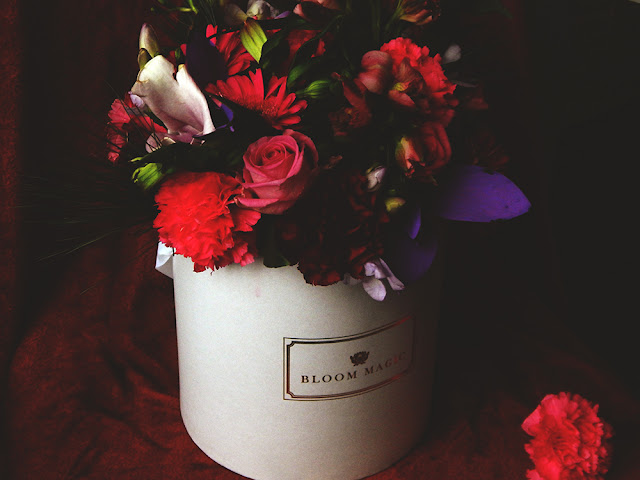 Bloom Magic Flower Delivery Service review LES JARDINS DU LOUVRE hat box flowers