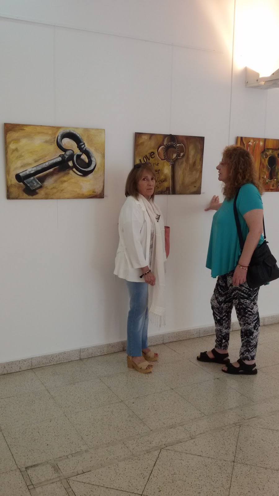 Abriendo puertas...