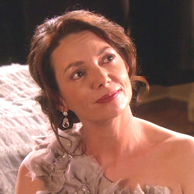 Joanne Whalley Kilmer.