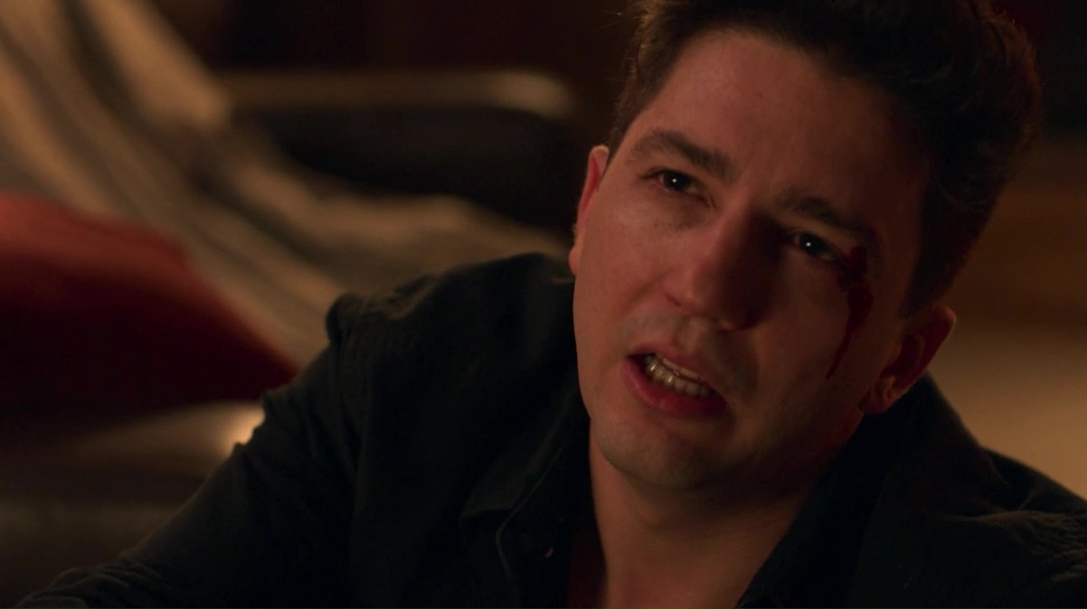 ausCAPS John Magaro shirtless in Jack Ryan 103 "Black 22"