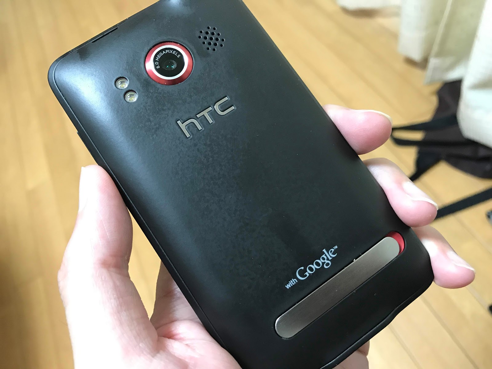 現役のHTC EVO