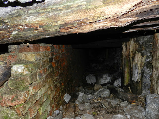 Кирпичная стена