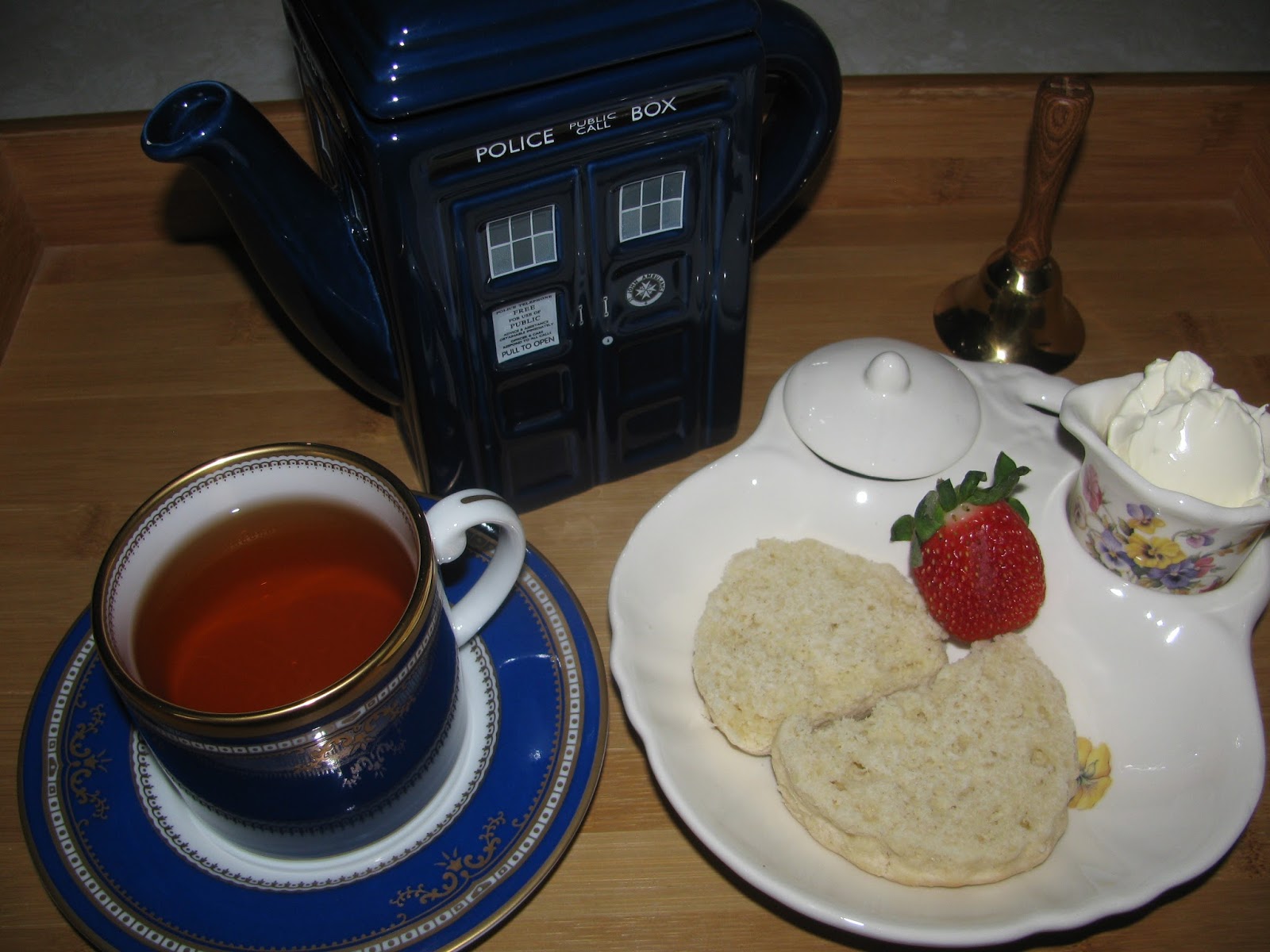 The Traveling Teapot II Downton Abbey