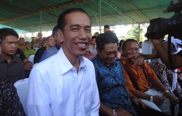 Roy Suryo: Jokowi Ibarat Madu, Banyak Kumbang yang Datang