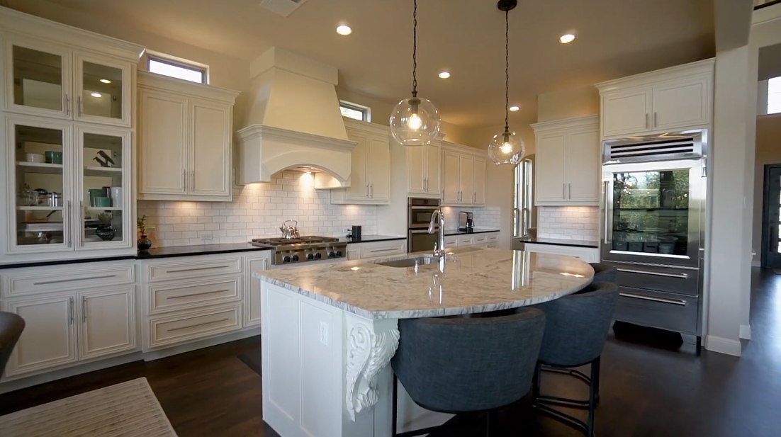 26 Interior Design Photos vs. Rocky Creek Austin Texas Luxury Home Tour