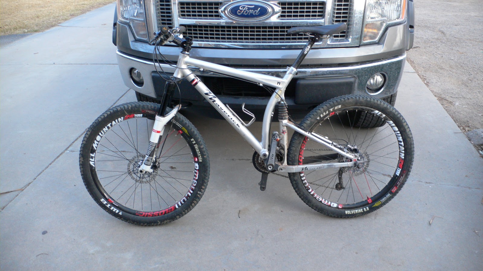 maverick viñales bike