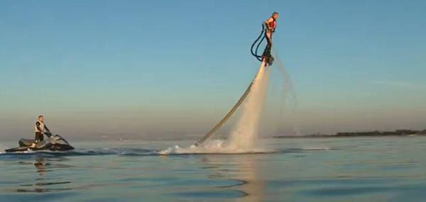 
Flyboard: Το απόλυτο θαλάσσιο σπορ
