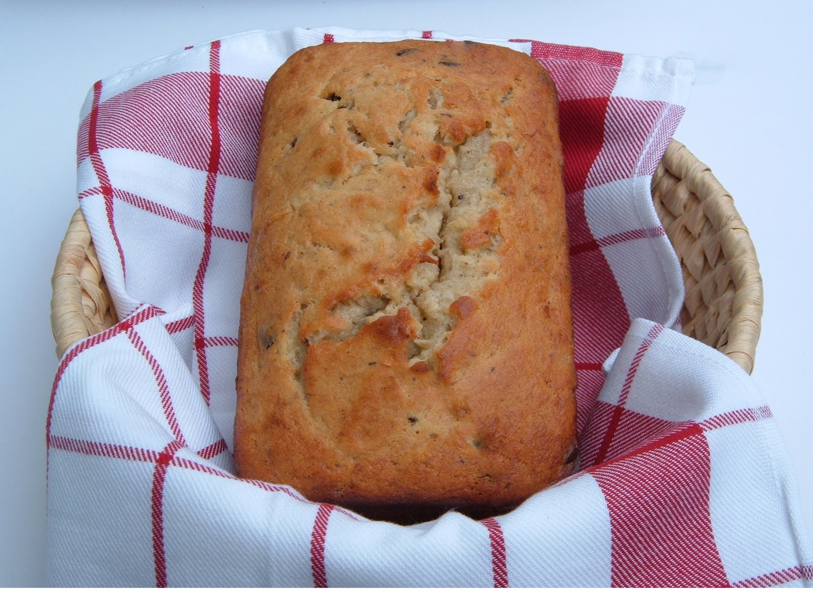 StyleBurb Grandma Joe's 63 Year Old Stand Mixer (and her banana bread
