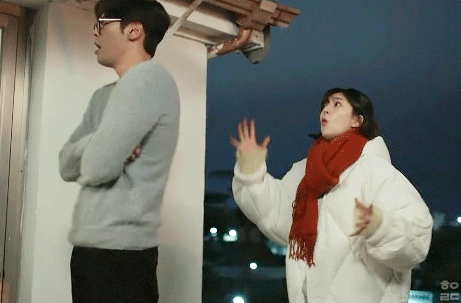 [저글러스] 이것은 로코를 위한 피지컬 차이 + 남주가 본인 피지컬 생각 안하고 여주에게 뽀뽀 할때.gif | 인스티즈