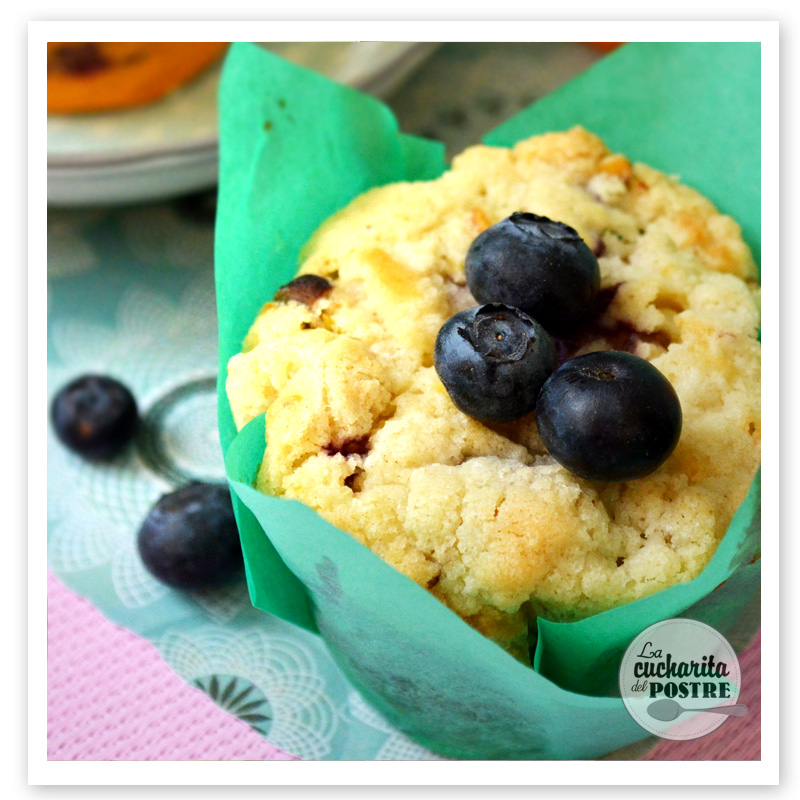 LA CUCHARITA DEL POSTRE MUFFINS DE CHOCOLATE BLANCO Y ARÁNDANOS / BLUEBERRY AND WHITE CHOCOLATE