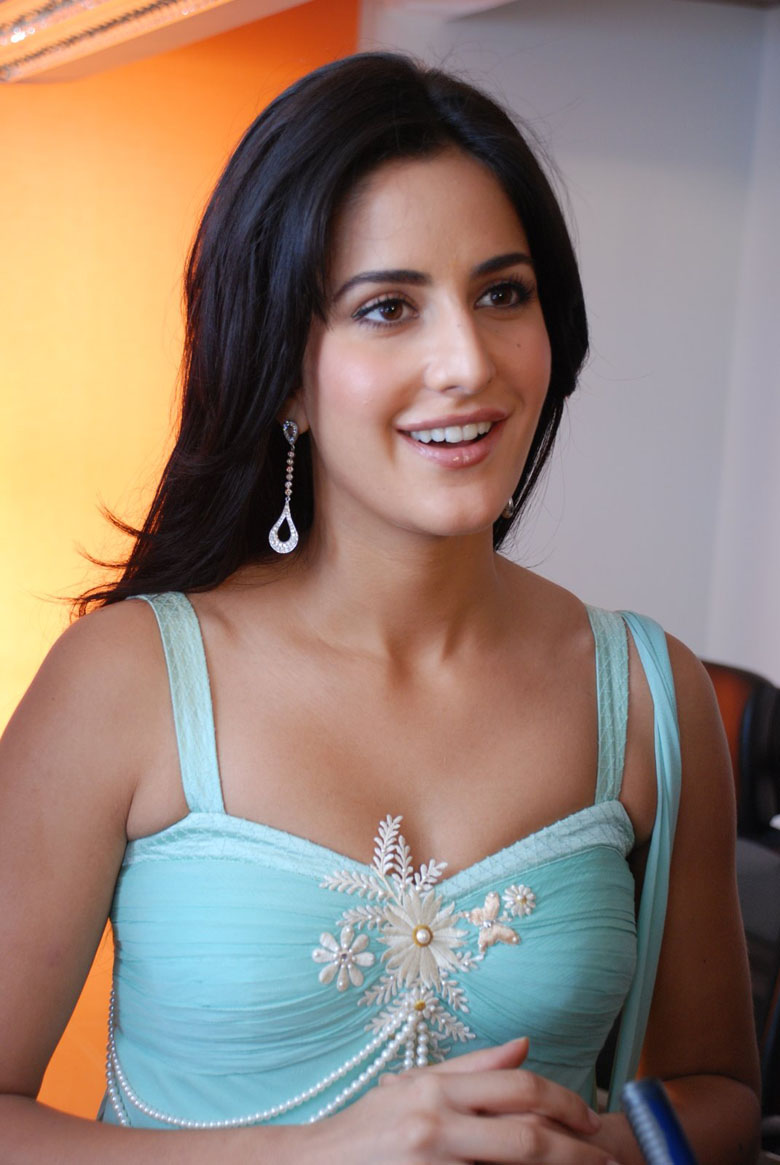 Latest Updates Katrina Kaif Wallpapers Pictures Hot Pics Latest News Images Hot Images And