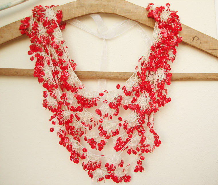 Seragun Handcrafts yemeni kolyeler,oyalı yazamalardan